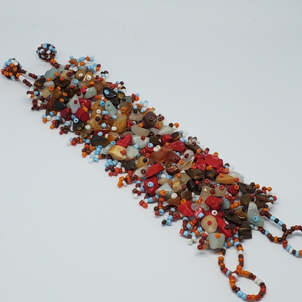 🌺 Gorgeous Vintage Carpet Bracelet - Picture 1 of 6